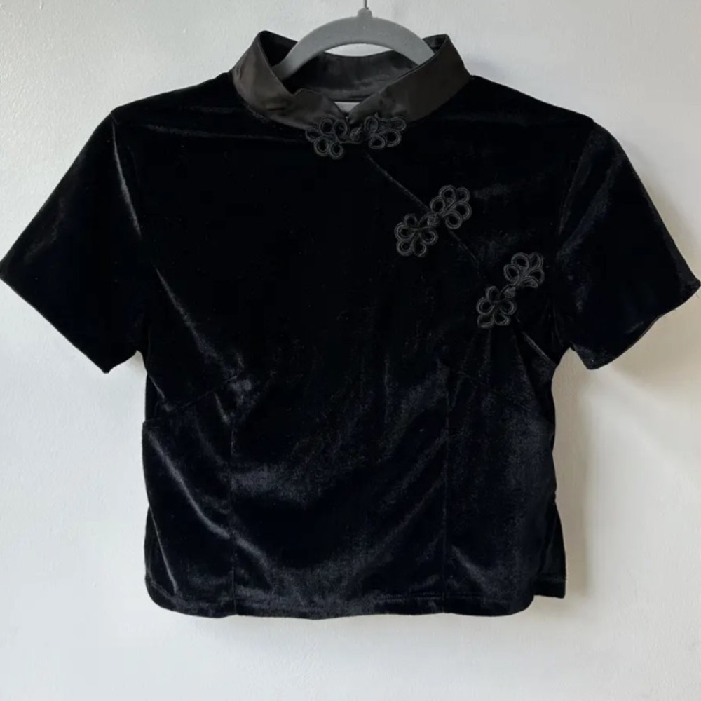 UNIF Black Velvet Short Sleeve Top